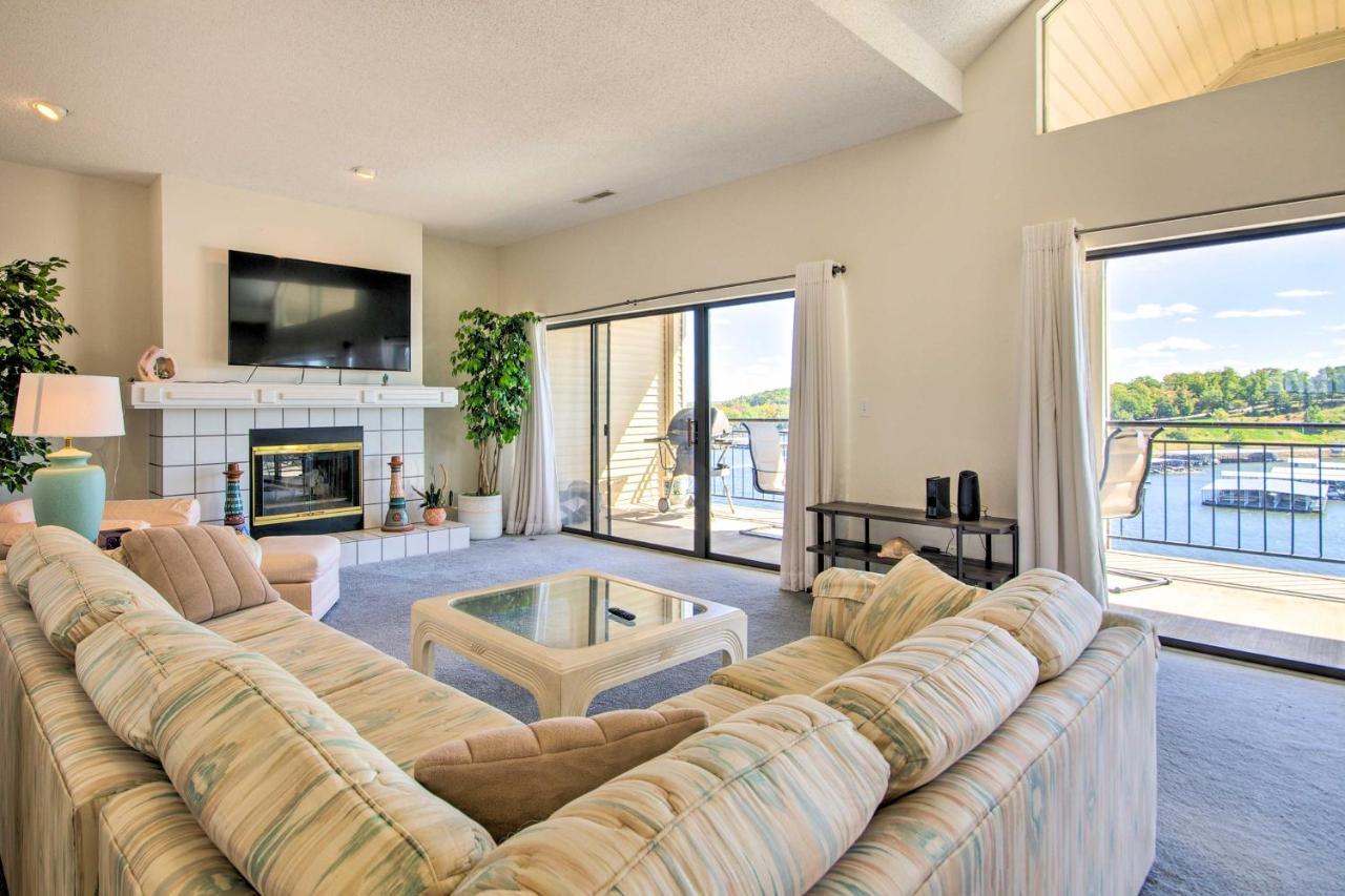 Bright Waterfront Condo With Resort Amenities! Лейк Озарк Екстериор снимка